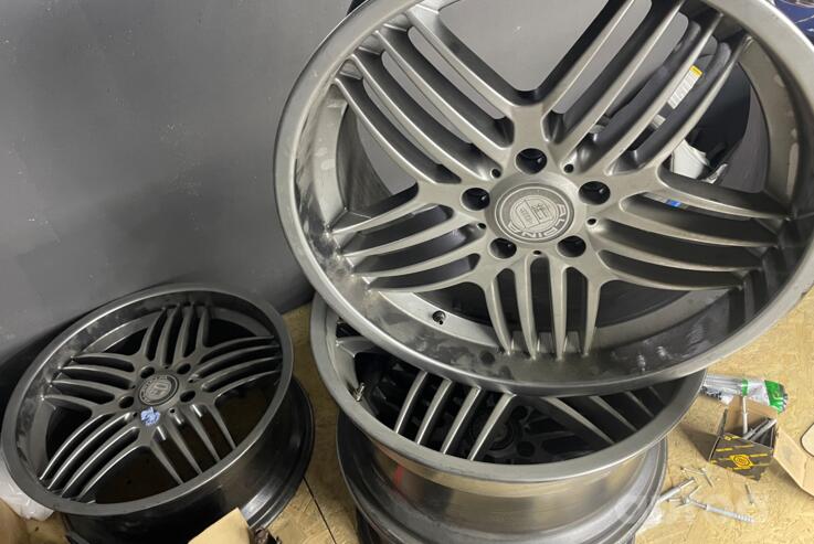 Alpina  replika, lengvojo lydinio