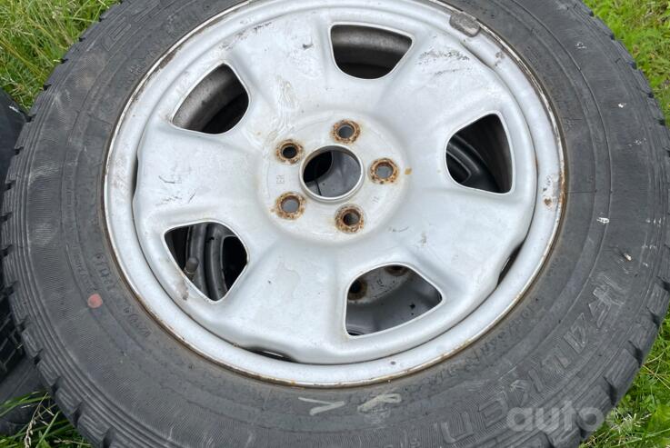 Kita, plieniniai štampuoti