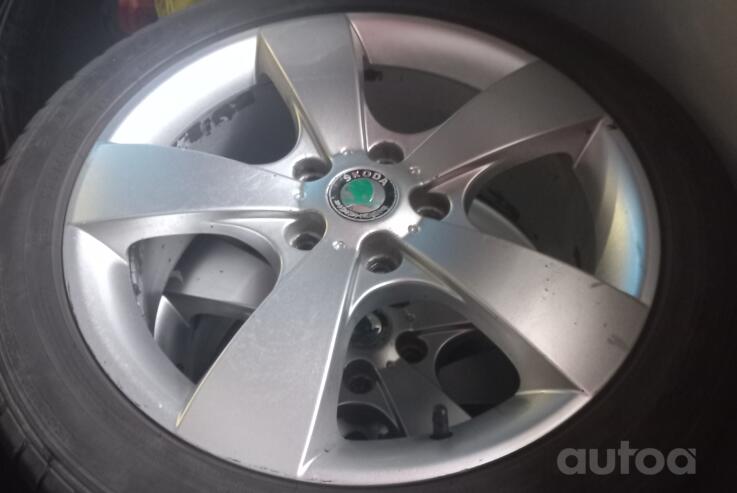 Kita, lengvojo lydinio