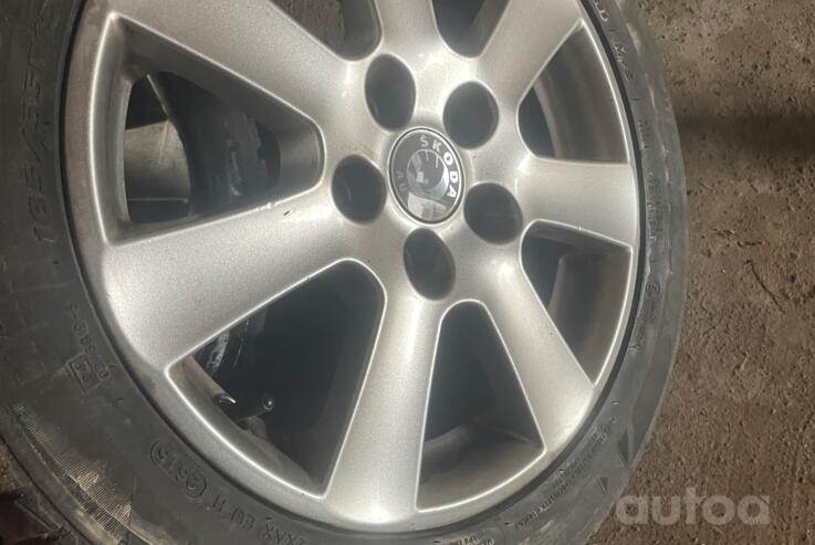 Kita, lengvojo lydinio