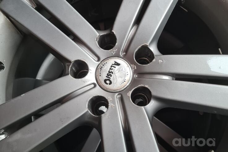 Kita, lengvojo lydinio