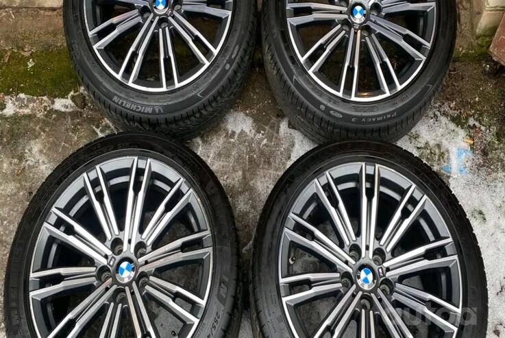 BMW, lengvojo lydinio