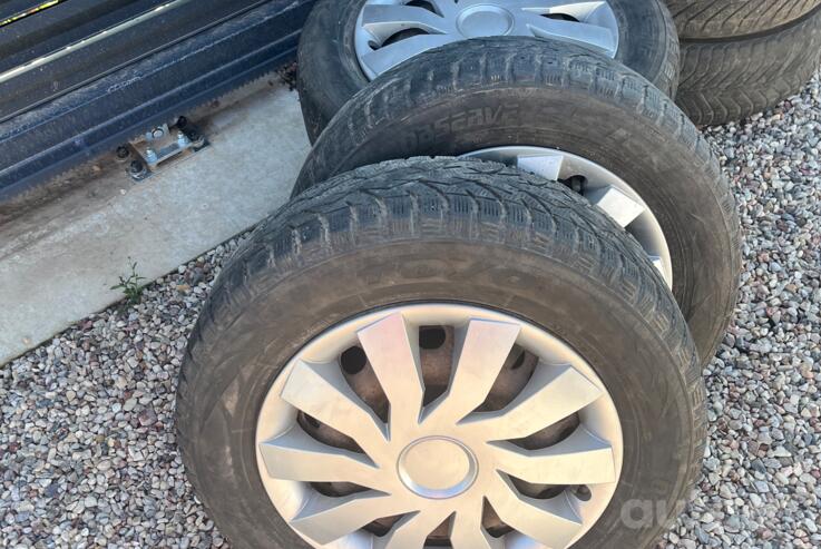 Kita, plieniniai štampuoti