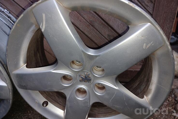 Kita, lengvojo lydinio