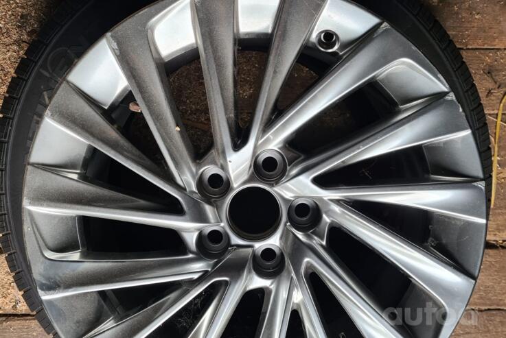 LEXUS, lengvojo lydinio