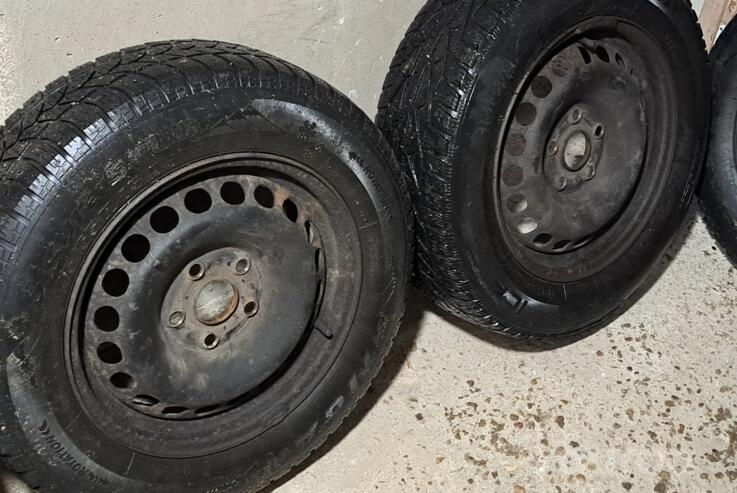 Kita, plieniniai štampuoti