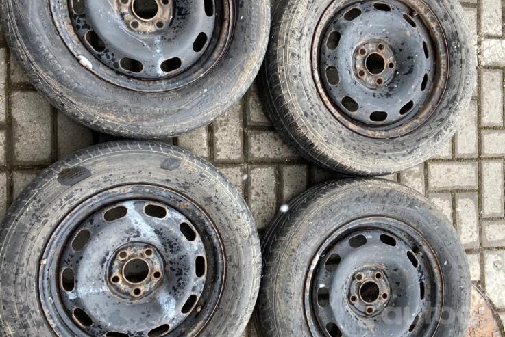 Kita, plieniniai štampuoti