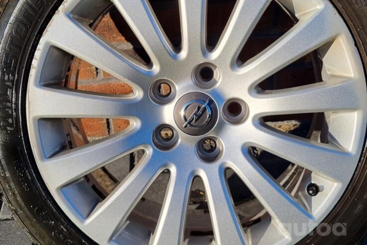 Kita, lengvojo lydinio