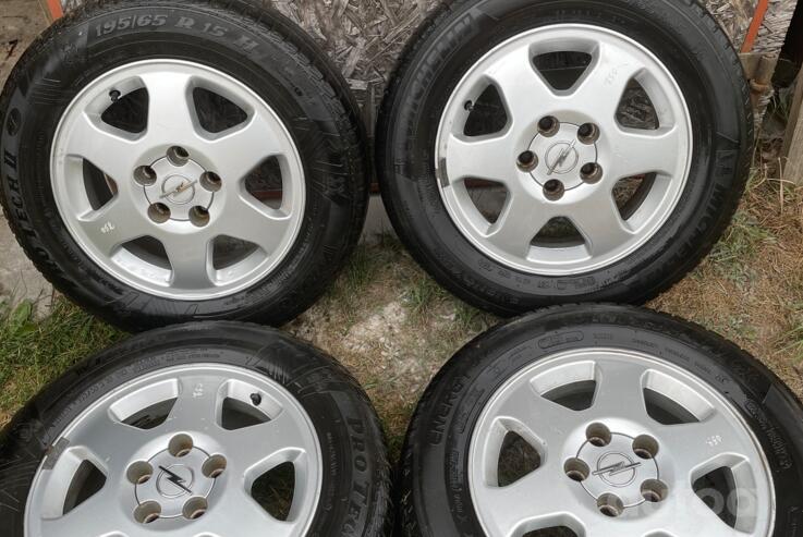 Kita, lengvojo lydinio