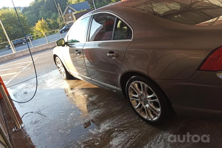 Volvo, lengvojo lydinio