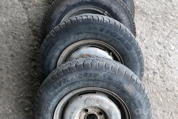 Kita, plieniniai štampuoti