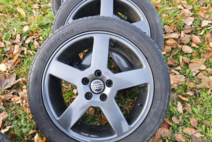 Volvo, lengvojo lydinio