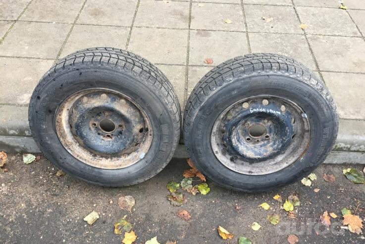 Kita, plieniniai štampuoti